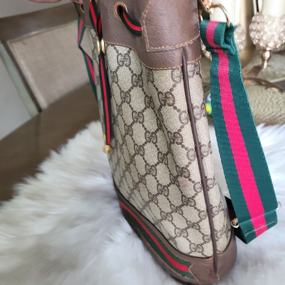 100% Authentic Gucci vintage drawstring bucket bag - Picture 3 of 16